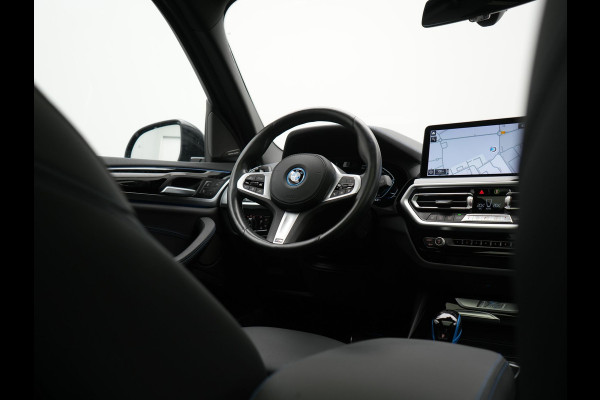BMW iX3 M Sport High Executive 80 kWh 286pk Dealer O.H | Panodak | Adaptive Cruise | 360 Camera | Head Up | Harman / Kardon | Lederen Sportstoelen Memory & Verwarmd | Blis | Keyless | Pilot Assist | Apple Carplay | Navigatie | Virtual | DAB | 20"L.M |