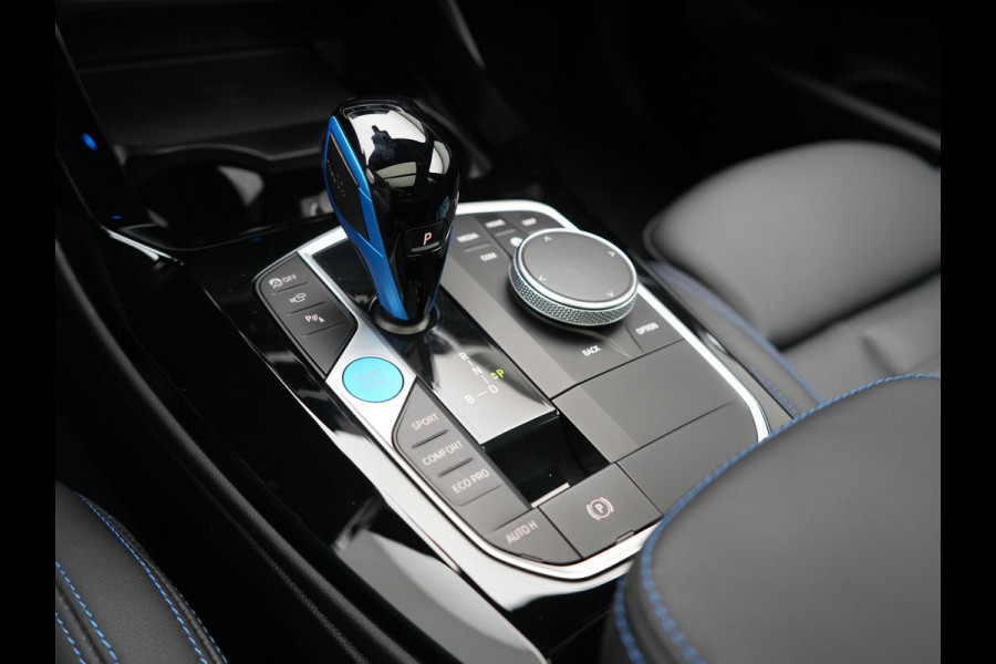 BMW iX3 M Sport High Executive 80 kWh 286pk Dealer O.H | Panodak | Adaptive Cruise | 360 Camera | Head Up | Harman / Kardon | Lederen Sportstoelen Memory & Verwarmd | Blis | Keyless | Pilot Assist | Apple Carplay | Navigatie | Virtual | DAB | 20"L.M |