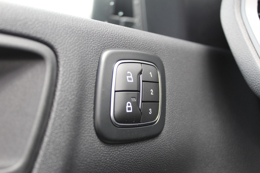 Ford Kuga 2.5 PHEV ST-Line X | Trekhaak | AGR | Panoramadak | B&O | BLIS | Head-up