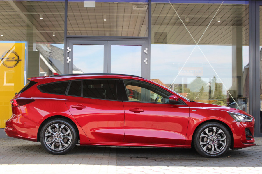 Ford FOCUS Wagon 1.0 EcoBoost Hybrid ST Line X | Head-Up | Adaptieve cruise | Trekhaak | Winterpack