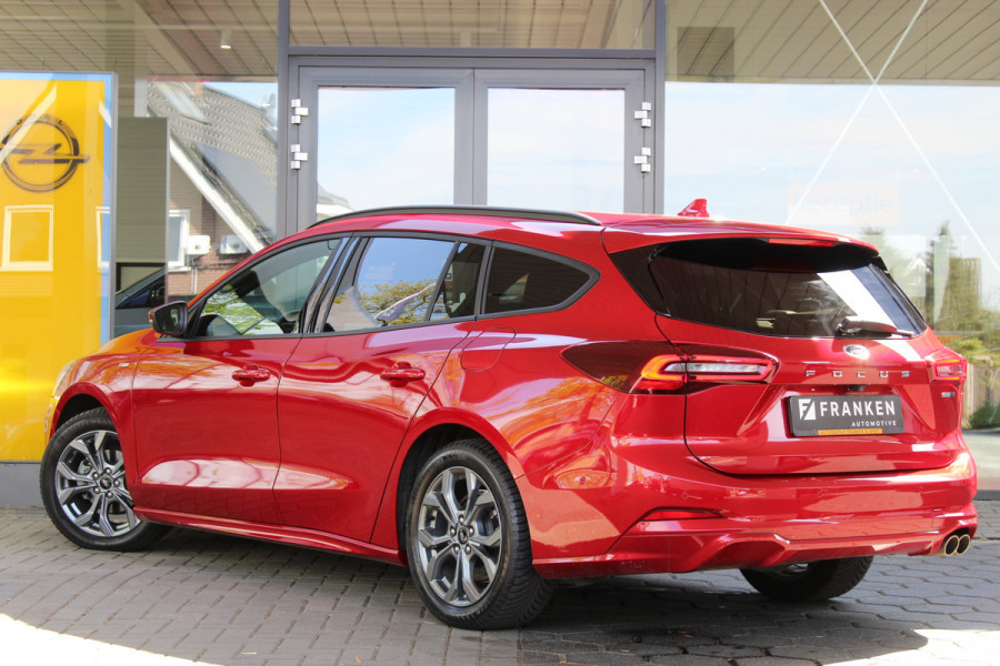 Ford FOCUS Wagon 1.0 EcoBoost Hybrid ST Line X | Head-Up | Adaptieve cruise | Trekhaak | Winterpack