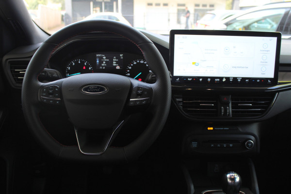 Ford FOCUS Wagon 1.0 EcoBoost Hybrid ST Line X | Head-Up | Adaptieve cruise | Trekhaak | Winterpack