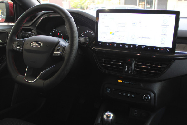 Ford FOCUS Wagon 1.0 EcoBoost Hybrid ST Line X | Head-Up | Adaptieve cruise | Trekhaak | Winterpack