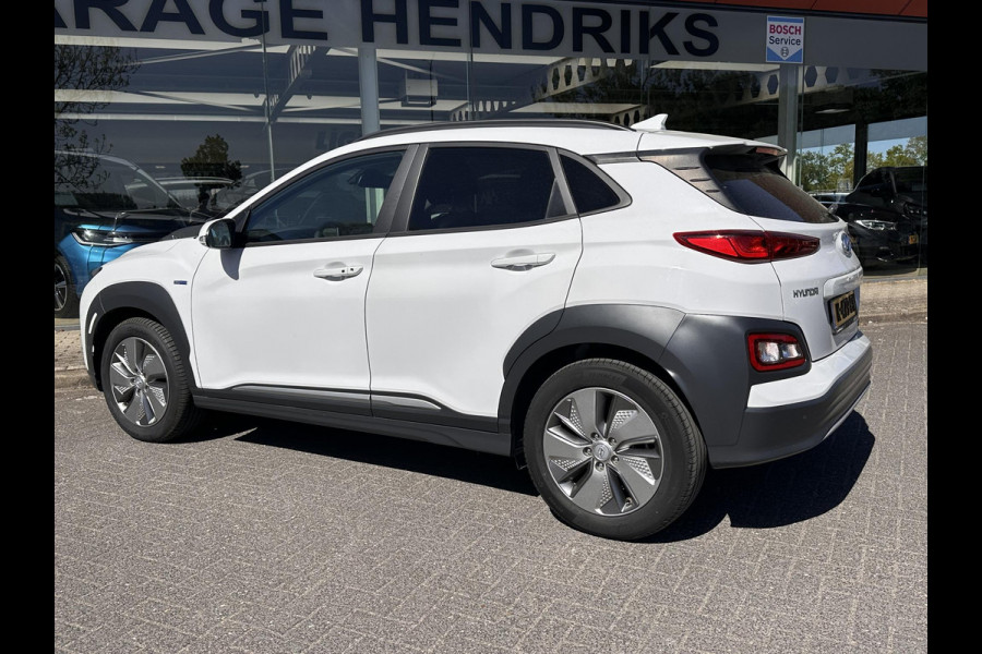 Hyundai Kona EV Fashion 64 kWh | SOH: 96,7% | Lage kmstand | 3 Fase | Warmtepomp | Blindspot |