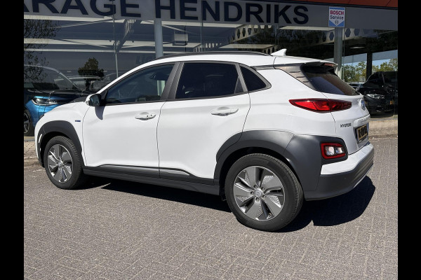 Hyundai Kona EV Fashion 64 kWh | SOH: 96,7% | Lage kmstand | 3 Fase | Warmtepomp | Blindspot |