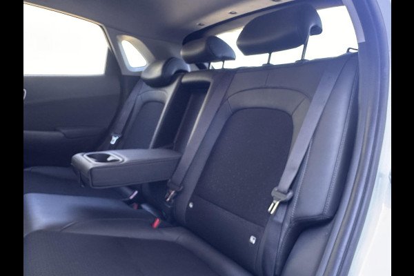 Hyundai Kona EV Fashion 64 kWh | SOH: 96,7% | Lage kmstand | 3 Fase | Warmtepomp | Blindspot |