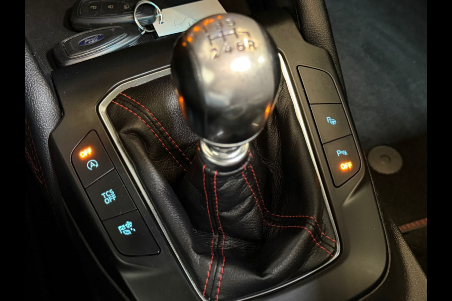 Ford Focus 1.0 EcoBoost ST Line Business|Panoramadak|Camera