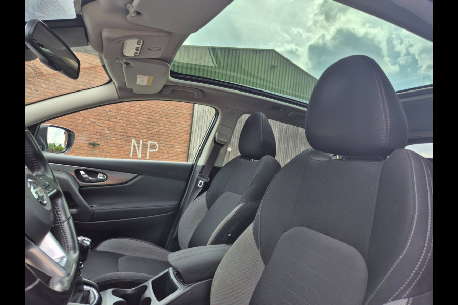 Nissan QASHQAI 1.2 N-Connecta Pano, Trekhaak, Camera, NAP