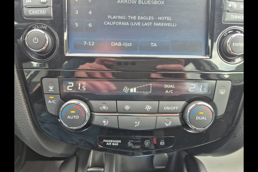 Nissan QASHQAI 1.2 N-Connecta Pano, Trekhaak, Camera, NAP