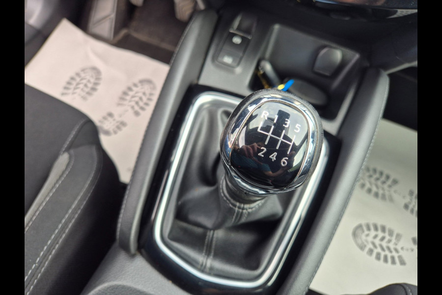 Nissan QASHQAI 1.2 N-Connecta Pano, Trekhaak, Camera, NAP