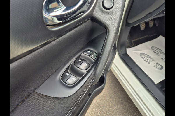 Nissan QASHQAI 1.2 N-Connecta Pano, Trekhaak, Camera, NAP