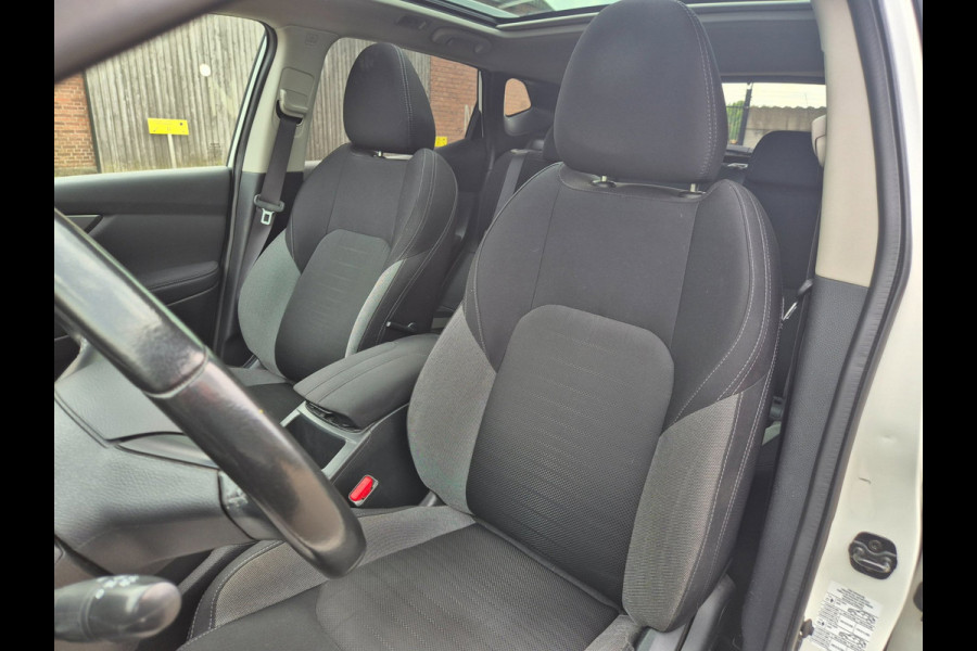 Nissan QASHQAI 1.2 N-Connecta Pano, Trekhaak, Camera, NAP
