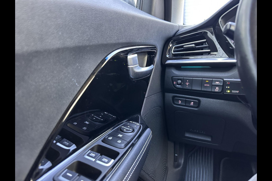 Kia e-Niro DynamicLine 64 kWh | SOH: 94,6% | Navi | Warmtepomp | Camera | Climate | Adaptive CC |