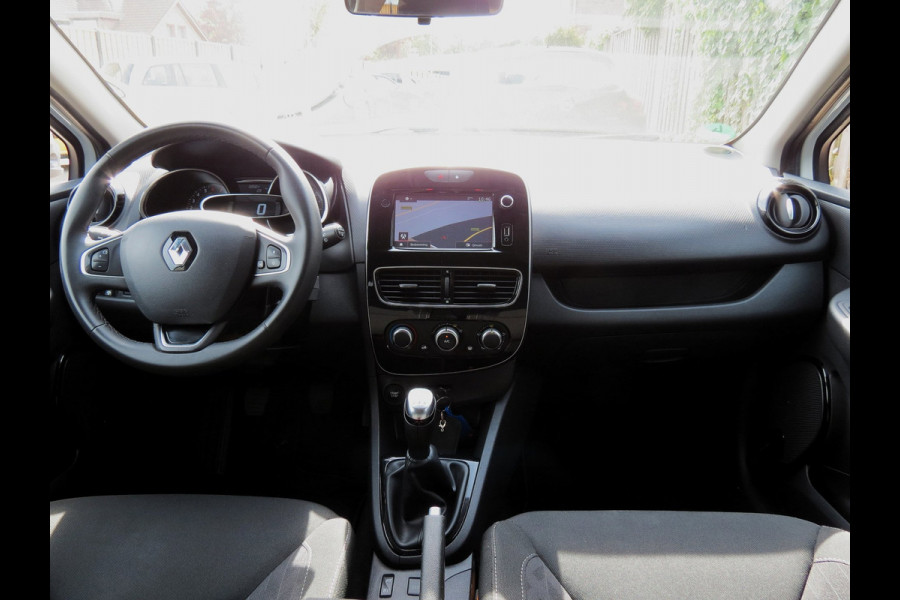 Renault Clio Estate 0.9 TCe Limited | DEALER ONDERHOUDEN | NAVI | CRUISE CONTROL | PARKEERSENSORS | DAB |