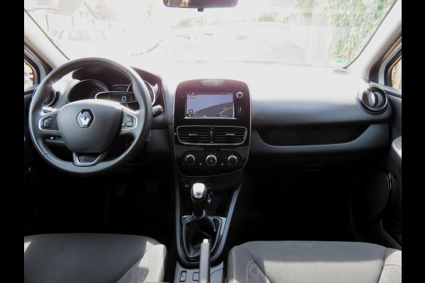 Renault Clio Estate 0.9 TCe Limited | DEALER ONDERHOUDEN | NAVI | CRUISE CONTROL | PARKEERSENSORS | DAB |