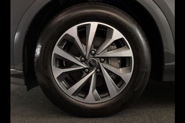 Audi Q6 e-tron Advanced edition perf 306pk 100Kwh | Tech plus | Sportstoel zwart leder-kunstl | Volledig in carrosseriekleur | Omgevingscamera's |