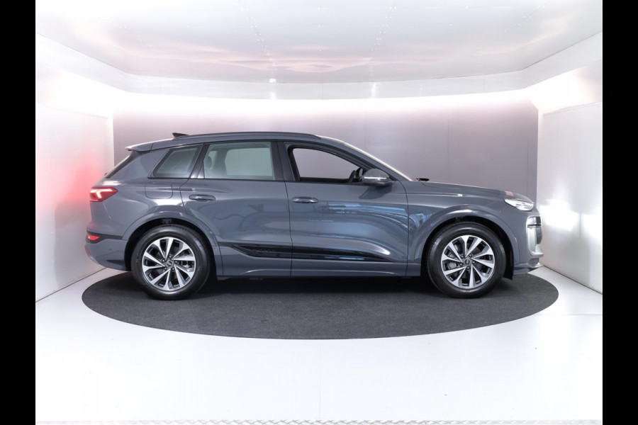 Audi Q6 e-tron Advanced edition perf 306pk 100Kwh | Tech plus | Sportstoel zwart leder-kunstl | Volledig in carrosseriekleur | Omgevingscamera's |