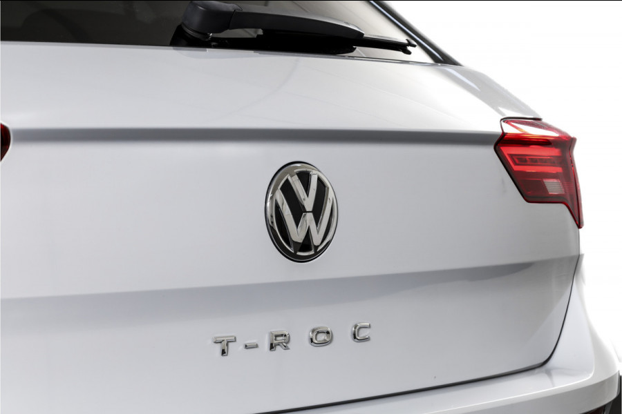 Volkswagen T-Roc 1.5 TSI 150 PK Style - Automaat | Adapt. Cruise | PDC | Camera | NAV+App. Connect | ECC | Afn. Trekhaak | LM 17" |