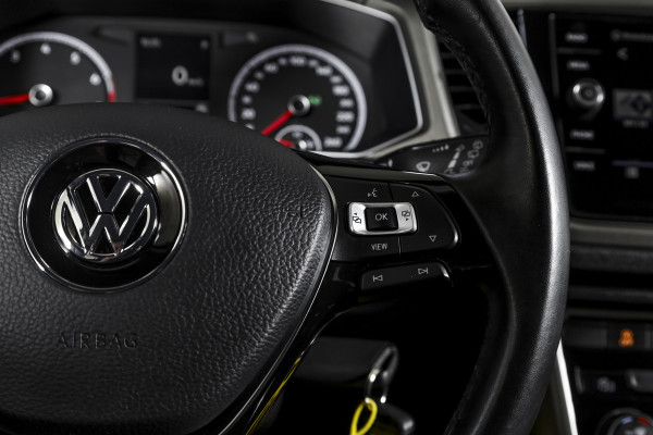 Volkswagen T-Roc 1.5 TSI 150 PK Style - Automaat | Adapt. Cruise | PDC | Camera | NAV+App. Connect | ECC | Afn. Trekhaak | LM 17" |