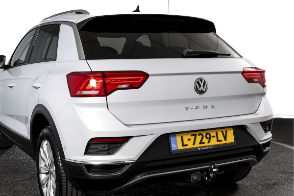 Volkswagen T-Roc 1.5 TSI 150 PK Style - Automaat | Adapt. Cruise | PDC | Camera | NAV+App. Connect | ECC | Afn. Trekhaak | LM 17" |