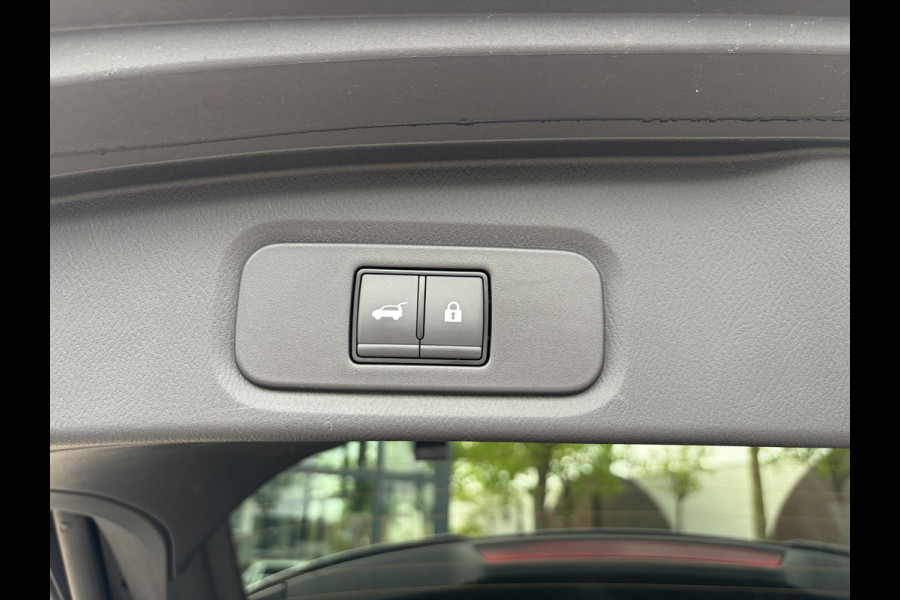 Nissan QASHQAI 1.3 MHEV Xtronic N-Connecta FABRIEKSGARANTIE| STOEL + STUURVERWARMING| VOORRUITVERWARMING| ELEKTRISCHE ACHTERKLEP| HEAD-UP DISPLAY| PANORAMADAK| ADAPTIVE CRUISE CONTROL| DODE HOEK SENSOR| 360 CAMERA|