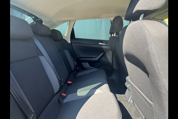 Volkswagen Taigo 1.0 TSI Automaat Life * Navigatie * Parkeersensoren * Adaptieve Cruise Control *