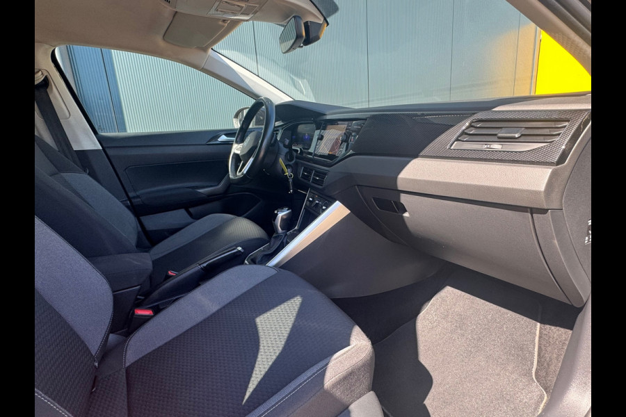 Volkswagen Taigo 1.0 TSI Automaat Life * Navigatie * Parkeersensoren * Adaptieve Cruise Control *