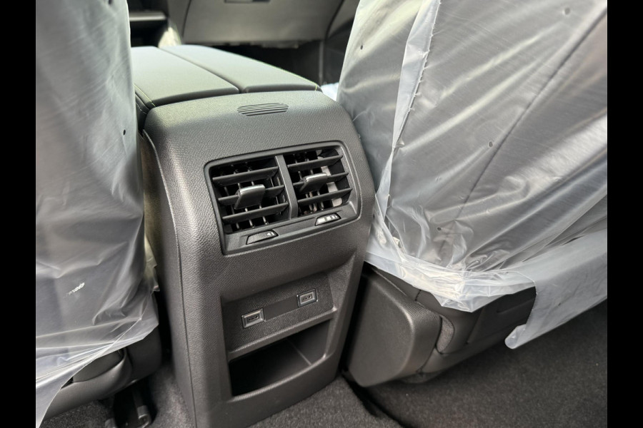 Peugeot e-408 GT 58 kWh NIEUWE AUTO 13KM!| FULL OPTION| PANO| FOCAL AUDIO| 360 CAMERA| ELEKTRISCHE ACHTERKLEP| ELEK. STOELEN| STOEL + STUURVERWARMING MET MASSAGE|