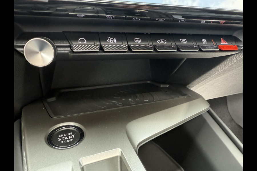 Peugeot e-408 GT 58 kWh NIEUWE AUTO 13KM!| FULL OPTION| PANO| FOCAL AUDIO| 360 CAMERA| ELEKTRISCHE ACHTERKLEP| ELEK. STOELEN| STOEL + STUURVERWARMING MET MASSAGE|