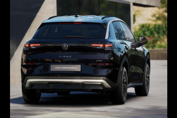Volkswagen T-Roc Life First Edition 1.5 eTSI 85 kW / 116 PK SUV 7 v Achteruitrijcamera | Carplay
