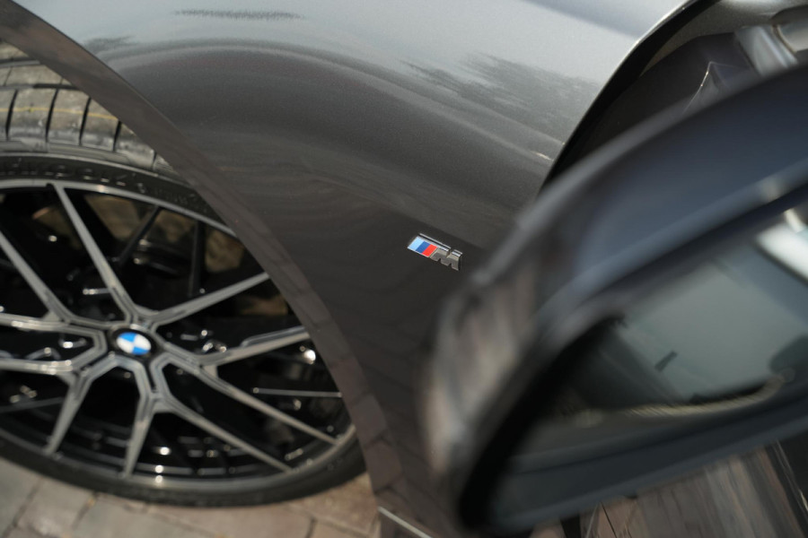 BMW 1-serie 118i High Executive M Pakket Panoramadak Cruise Stoelverw. LED 19''LM