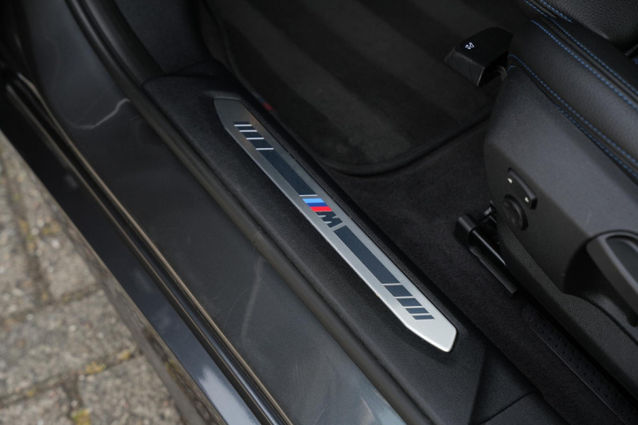 BMW 1-serie 118i High Executive M Pakket Panoramadak Cruise Stoelverw. LED 19''LM