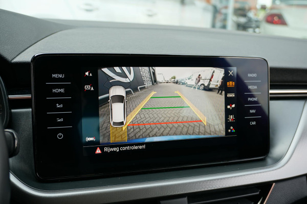 Škoda SCALA 1.0 TSI Business Edition + TREKHAAK / STOELVERWARMING / CAMERA