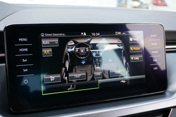 Škoda SCALA 1.0 TSI Business Edition + TREKHAAK / STOELVERWARMING / CAMERA