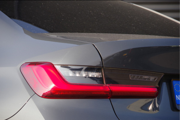BMW 3-serie 330e M-SPORT SCHUIFDAK, INDIVIDUAL LEDER, LASER, HUD, HARMAN/KARDON, ADAPT. CRUISE, SPORTSTOELEN, DRAVIT GRAU