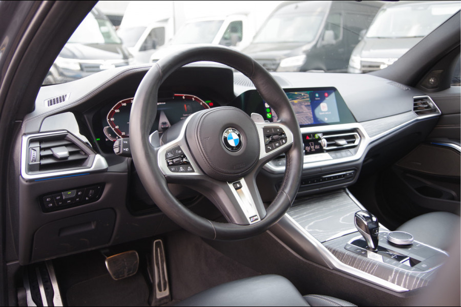 BMW 3-serie 330e M-SPORT SCHUIFDAK, INDIVIDUAL LEDER, LASER, HUD, HARMAN/KARDON, ADAPT. CRUISE, SPORTSTOELEN, DRAVIT GRAU