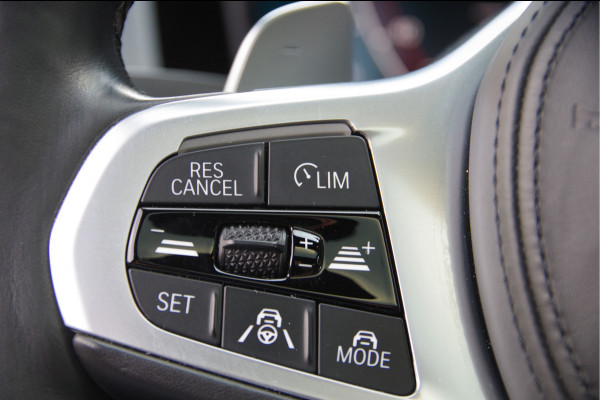 BMW 3-serie 330e M-SPORT SCHUIFDAK, INDIVIDUAL LEDER, LASER, HUD, HARMAN/KARDON, ADAPT. CRUISE, SPORTSTOELEN, DRAVIT GRAU