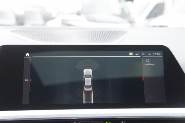 BMW 3-serie 330e M-SPORT SCHUIFDAK, INDIVIDUAL LEDER, LASER, HUD, HARMAN/KARDON, ADAPT. CRUISE, SPORTSTOELEN, DRAVIT GRAU