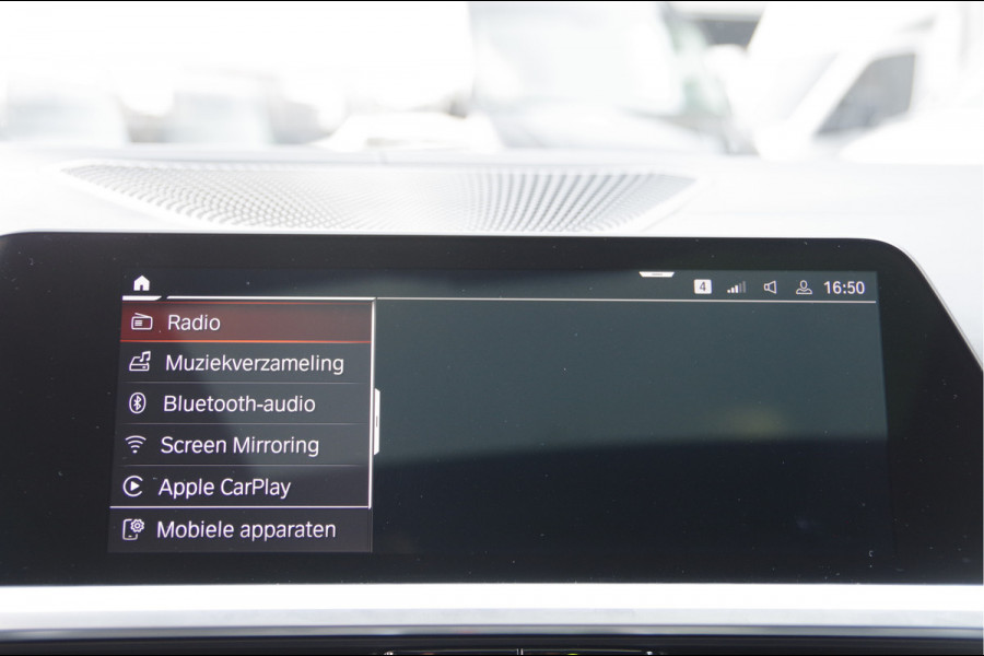 BMW 3-serie 330e M-SPORT SCHUIFDAK, INDIVIDUAL LEDER, LASER, HUD, HARMAN/KARDON, ADAPT. CRUISE, SPORTSTOELEN, DRAVIT GRAU