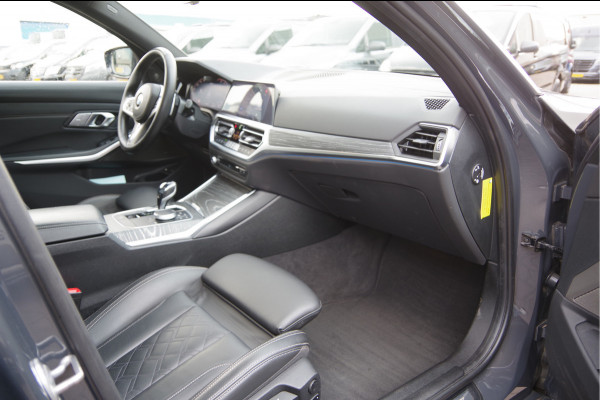 BMW 3-serie 330e M-SPORT SCHUIFDAK, INDIVIDUAL LEDER, LASER, HUD, HARMAN/KARDON, ADAPT. CRUISE, SPORTSTOELEN, DRAVIT GRAU