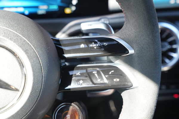 Mercedes-Benz A-Klasse AMG 35 4MATIC Aero Pack Burmester WideScreen Facelift