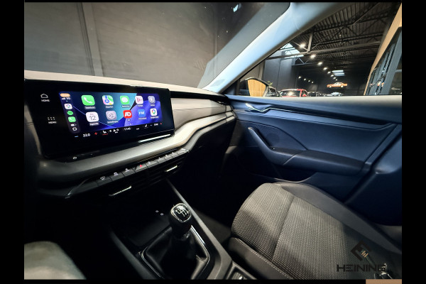 Škoda Octavia Combi 1.0 TSI Business Edition. Navi. Apple-carplay.Trekhaak. Dealer onderhouden met NAP