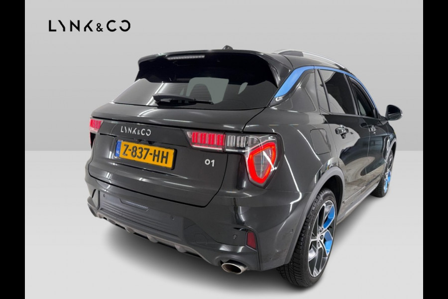 Lynk & Co 01 1.5 PHEV 262PK Stuur/Stoelverw. Zwarte hemel Plug-in 360°Cam Carplay