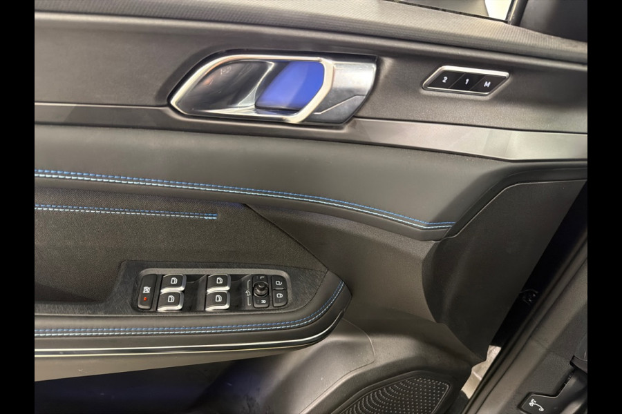 Lynk & Co 01 1.5 PHEV 262PK Stuur/Stoelverw. Zwarte hemel Plug-in 360°Cam Carplay