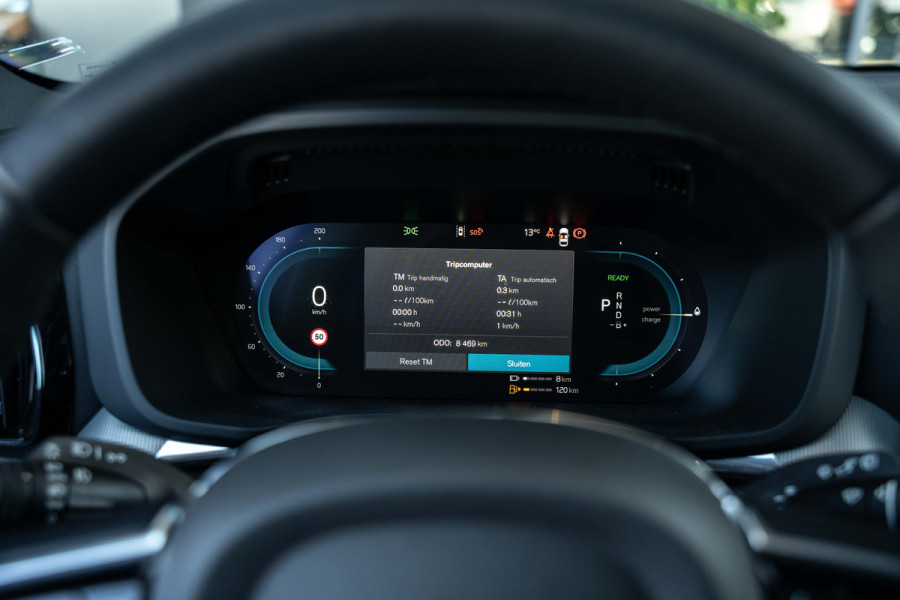 Volvo XC60 2.0 T6 Plug-in hybrid AWD Plus Black Edition - Panorama | H&K | Memory | 360 Camera