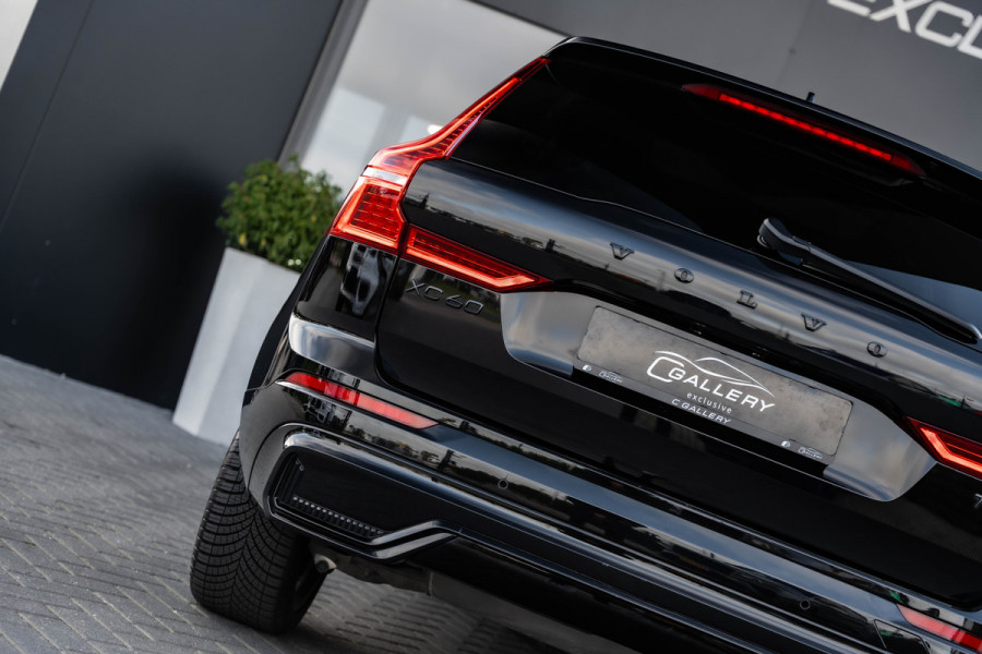 Volvo XC60 2.0 T6 Plug-in hybrid AWD Plus Black Edition - Panorama | H&K | Memory | 360 Camera
