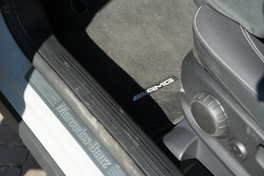 Mercedes-Benz GLA 200 AMG Line Panoramadak Adapt. Cruise AMG Pakket Ambient Wide Screen