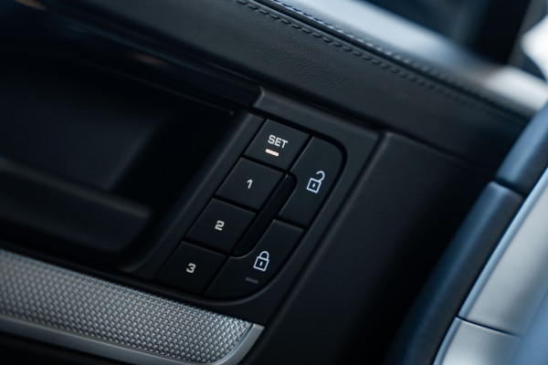 Porsche Cayenne Coupé 3.0 E-Hybrid - Origineel NL | Sport Chrono + | Panorama | Memory | 360 Camera