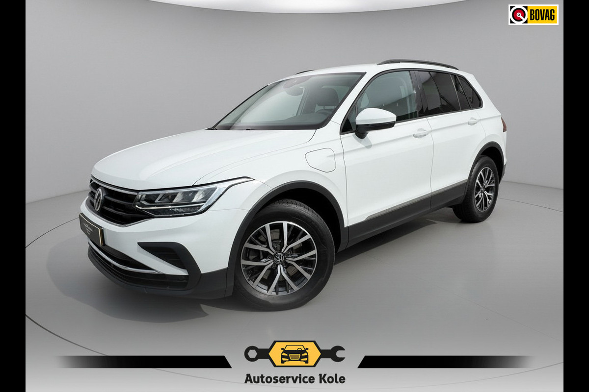 Volkswagen Tiguan 1.4 TSI eHybrid Life * Navigatie * Stoelverwarming * Virtual Cockpit * Adaptieve Cruise Control *