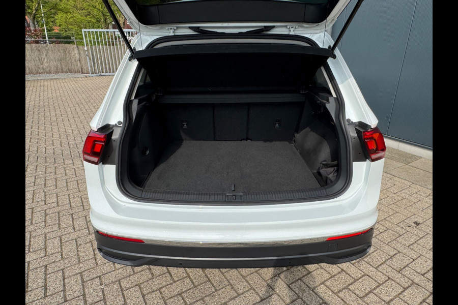 Volkswagen Tiguan 1.4 TSI eHybrid Life * Navigatie * Stoelverwarming * Virtual Cockpit * Adaptieve Cruise Control *
